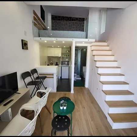 Daire Estudio Mobilado Com Cozinha Na