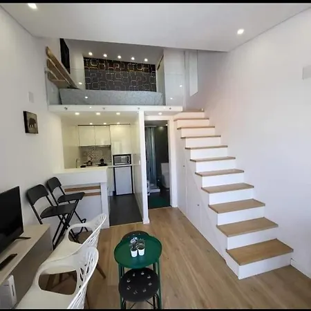Estudio Mobilado Com Cozinha Na *