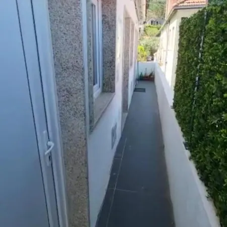 Estudio Mobilado Com Cozinha Na * Covilha